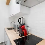 Apartman Elegant Sacre Coeur Metro Anvers - 18 -2p *