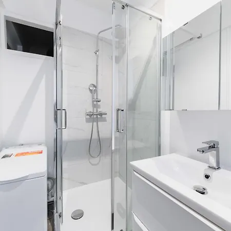 Elegant Sacre Coeur Metro Anvers - 18 -2p Apartament