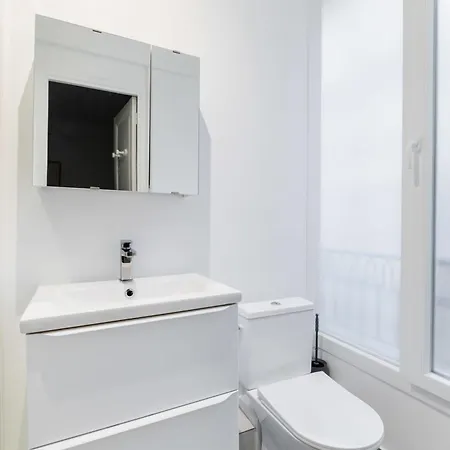 Elegant Sacre Coeur Metro Anvers - 18 -2p Apartament Paryż