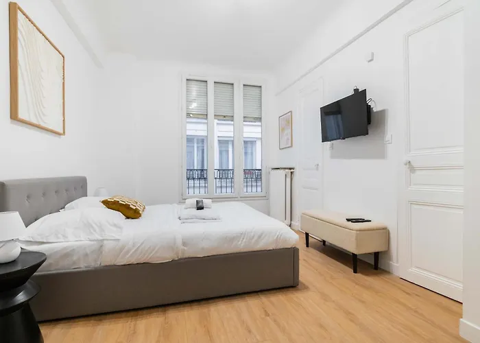 Elegant Sacre Coeur Metro Anvers - 18 -2p Апартаменты Париж